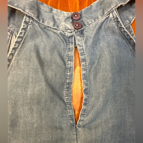 Francesca’s Blue Rain Size M Floral Embroidered Chambray Denim Cold Shoulder Top - Picture 7 of 12